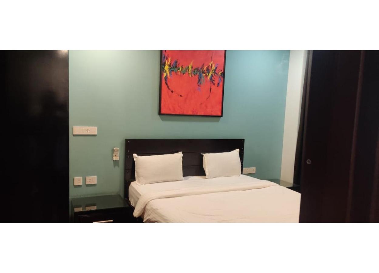 Aarju Luxurious Stay كالانغيُت المظهر الخارجي الصورة