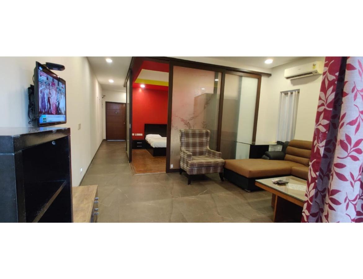 Aarju Luxurious Stay كالانغيُت المظهر الخارجي الصورة
