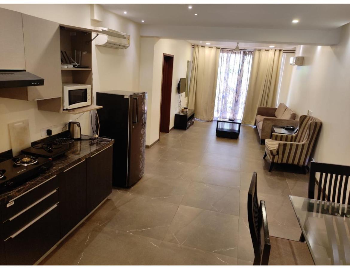 Aarju Luxurious Stay كالانغيُت المظهر الخارجي الصورة